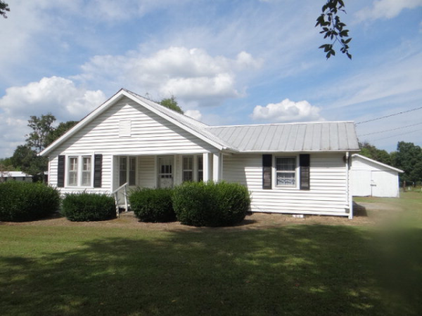 422 Snow Hill Road, Dowelltown, TN 37059 