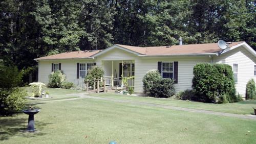 218 Bowater Rd., Deer Lodge, TN 37726 