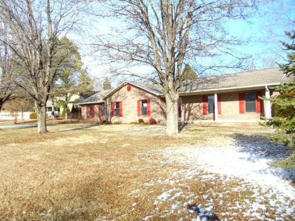 204 Fallen Oak Cir, Seymour, TN 37865 