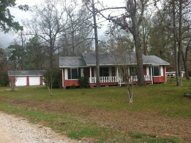 212 Park Ln, Goodrich, TX 77335 