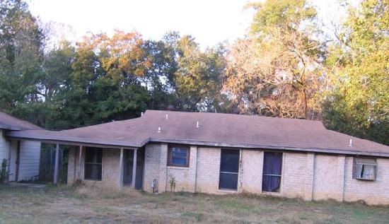 23 Sycamore Drive, Hilltop Lakes, TX 77871 