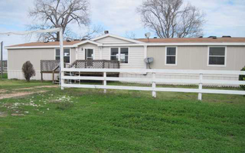 750 Cedar St, Blessing, TX 77419 