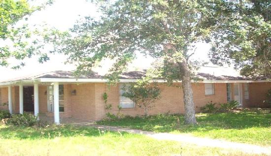 5419 Cr 142, Hallettsville, TX 77964 