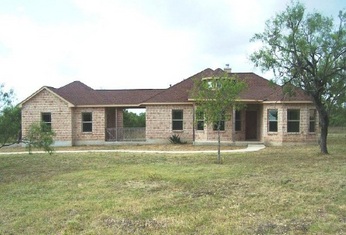 950 County Road 367, Hondo, TX 78861 