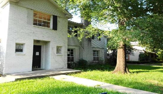 2326 Gramercy Street, Houston, TX 77030 