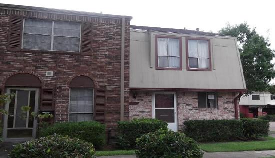 7902 Grove Ridge Dr, Houston, TX 77061 