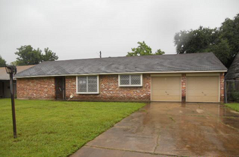 4423 Brookfield Dr, Houston, TX 77045 