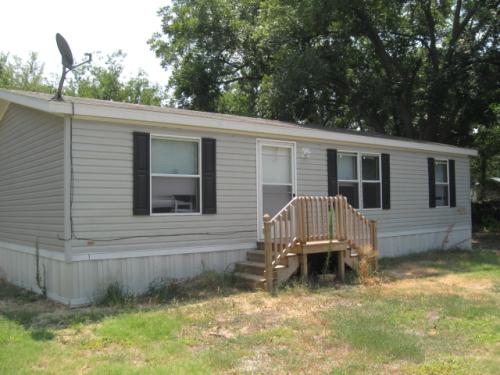 203 N MCCRACKEN ST, Chico, TX 76431 