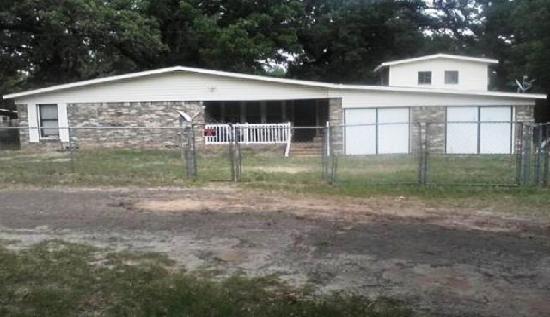 4009 Anderson County Road 1231, Palestine, TX 75801 