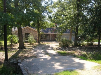 10616 Longleaf Drive, Conroe, TX 77385 