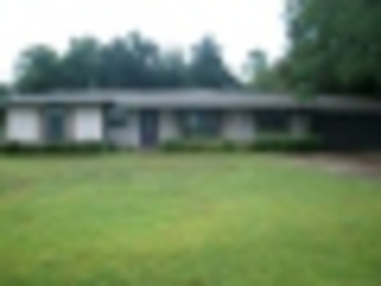 612 Light Street, Anahuac, TX 77514 