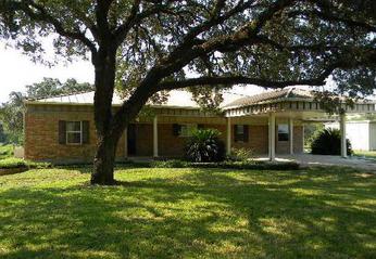 457 Ocelot Rd, Inez, TX 77968 
