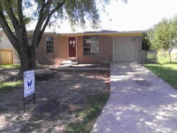 15891 Heidelberg Dr, La Coste, TX 78039 