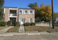 5752 Maple Hill Dr, Houston, TX 77088 
