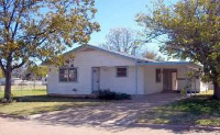 617 West 3rd St, Coleman, TX 76834 