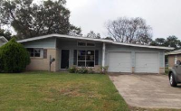 2721 Magnolia Ln, Groves, TX 77619 