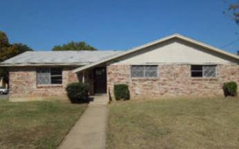 7001 Shauna Dr, N. Richland Hills, TX 76180 