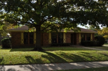 911 Casa Linda Street, Ennis, TX 75119 