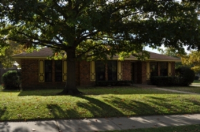 911 Casa Linda Street, Ennis, TX 75119 