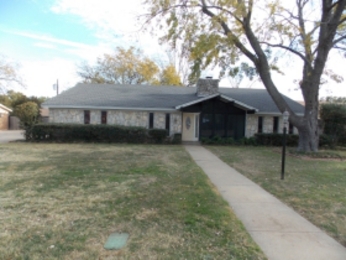 1245 Wedgewood Dr, Cleburne, TX 76033 