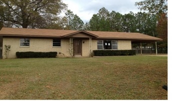 425 1st St SW, Detroit, TX 75436 