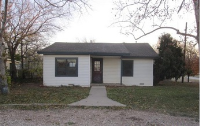 600 Travis St, Nocona, TX 76255 