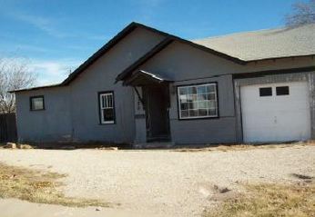 750 S 9th St, Slaton, TX 79364 