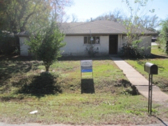 2502 Woodgate St, Houston, TX 77039 
