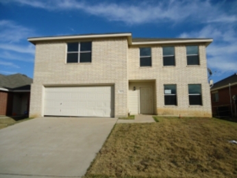 7825 Whitney Ln, Fort Worth, TX 76112 