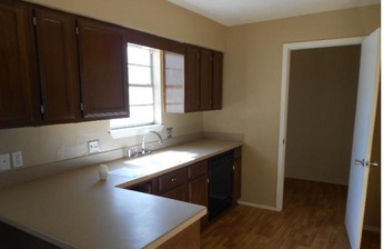 604 Svoboda St, Bonham, TX 75418 