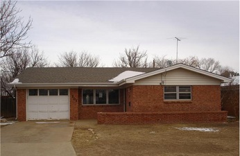 201 Cactus Dr, Levelland, TX 79336 
