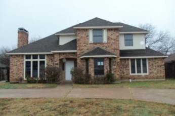 801 Hunters Creek Drive, Desoto, TX 75115 