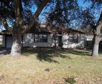3740 Doyle Ave, Groves, TX 77619 