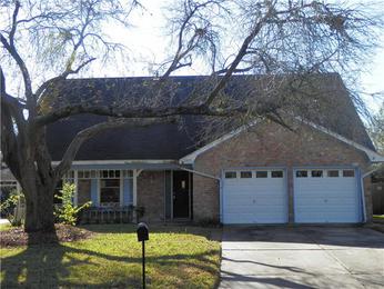 2111 Savanna Ct N, League City, TX 77573 