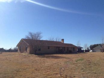 104 Elm St, Ravenna, TX 75476 