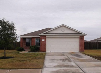 6831 Garnet Trail Ln, Richmond, TX 77469 