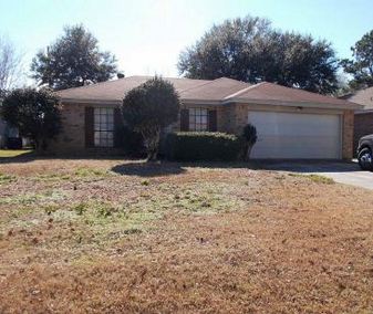 9125 Mockingbird Ln, Beaumont, TX 77707 