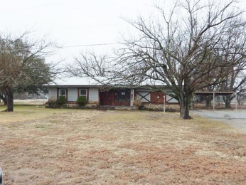 556 S Main Street, Springtown, TX 76082 