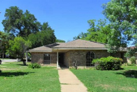 725 Burnwood Dr, Irving, TX 75062 