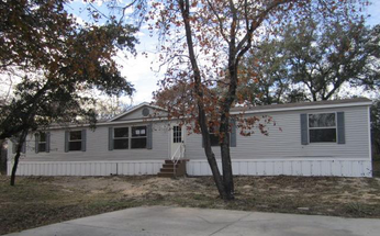1040 County Road 770, Natalia, TX 78059 