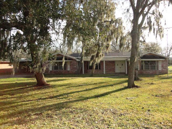 22 Hollychase St, Clute, TX 77531 