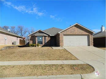 8021 Mcmurtry Dr, Arlington, TX 76002 