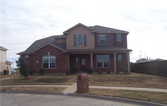 1984 Newport Dr, Lancaster, TX 75146 