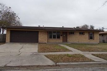 1538 Casa De Oro Dr, Corpus Christi, TX 78411 