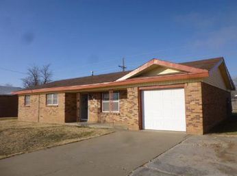 141 Norhtwest Dr, Hereford, TX 79045 