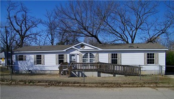 601 Baker St, Denison, TX 75020 