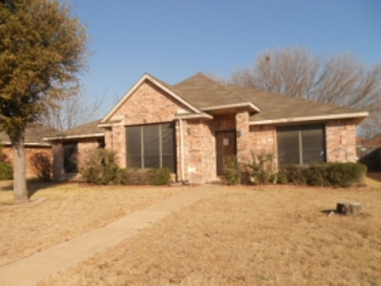 820 Micarta Dr, Mesquite, TX 75181 