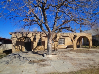 804 E Montgomery St, Laredo, TX 78040 