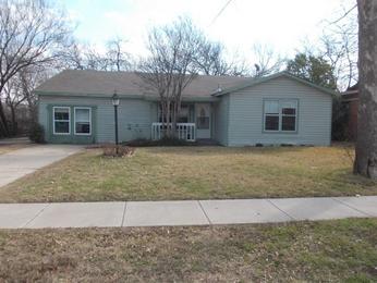 1239 Pine Street, Grapevine, TX 76051 