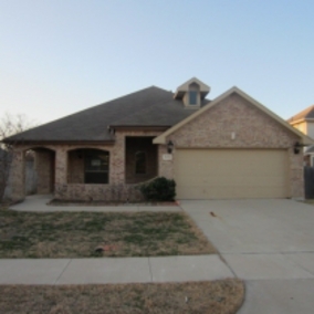 624 Vickie St, Crowley, TX 76036 